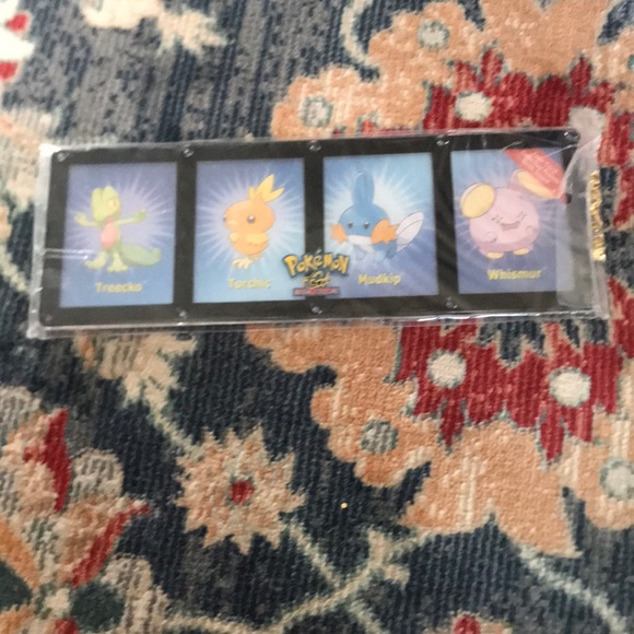 Pokémon Trading Card 4 Card Collector Frame - Picture 1 of 6